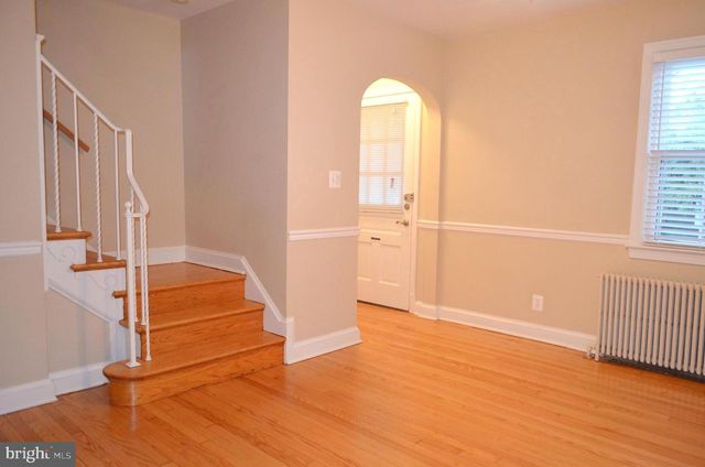 206 S COURTHOUSE RD, Arlington, VA 22204