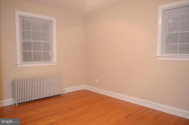 206 S COURTHOUSE RD, Arlington, VA 22204