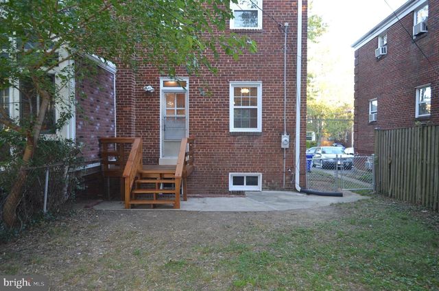 206 S COURTHOUSE RD, Arlington, VA 22204