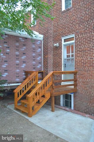 206 S COURTHOUSE RD, Arlington, VA 22204