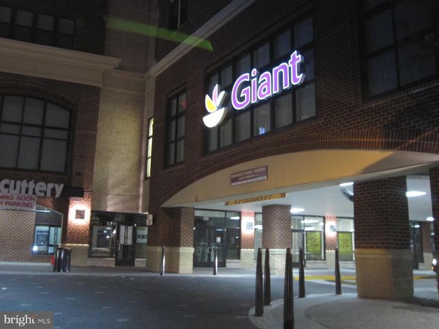 206 S COURTHOUSE RD, Arlington, VA 22204