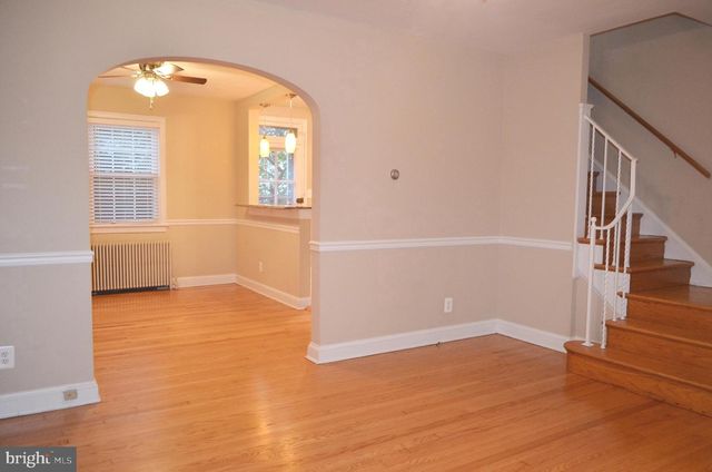 206 S COURTHOUSE RD, Arlington, VA 22204