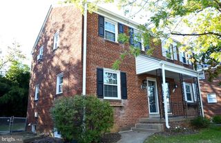 206 S COURTHOUSE RD, Arlington, VA 22204