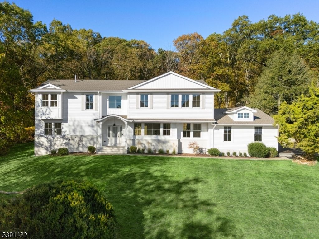 270 Ross Dr, Boonton Town, NJ 07005