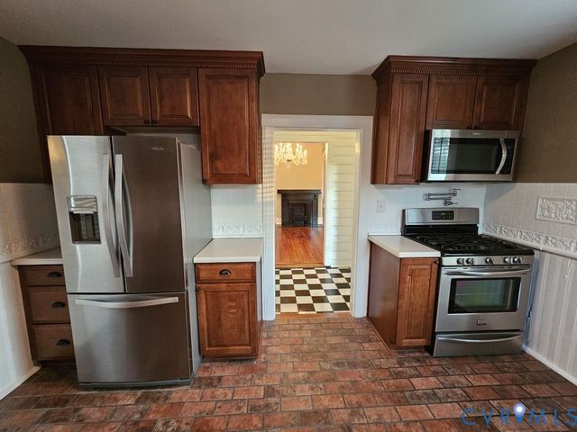 533 High St, Petersburg, VA 23803