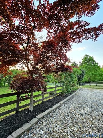 533 High St, Petersburg, VA 23803