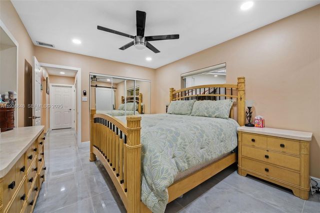 6707 NW 71st St, Tamarac, FL 33321