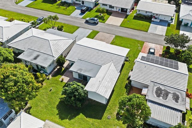 6707 NW 71st St, Tamarac, FL 33321