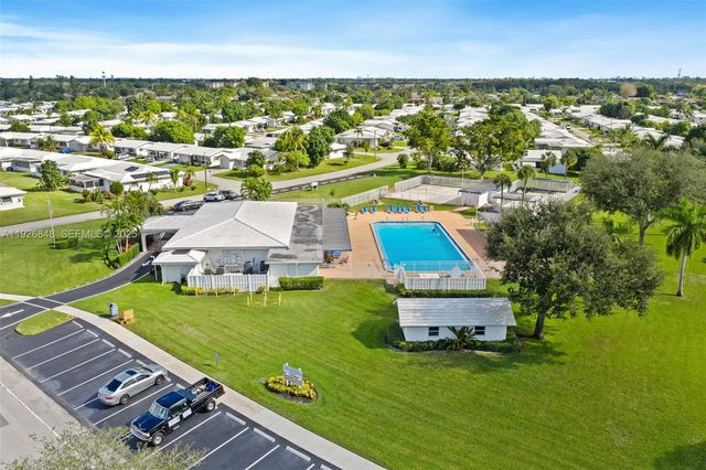 6707 NW 71st St, Tamarac, FL 33321