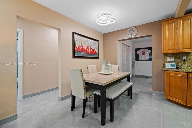 6707 NW 71st St, Tamarac, FL 33321