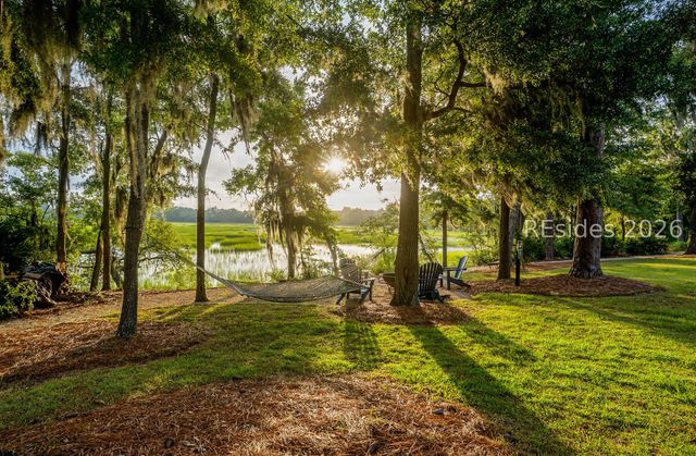 611 Huguenin Dr, Beaufort, SC 29902