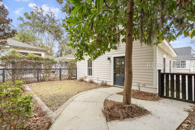 611 Huguenin Dr, Beaufort, SC 29902