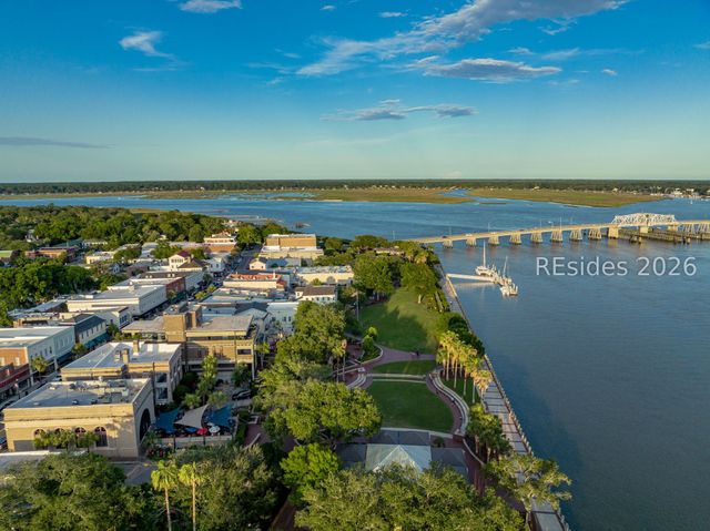 611 Huguenin Dr, Beaufort, SC 29902