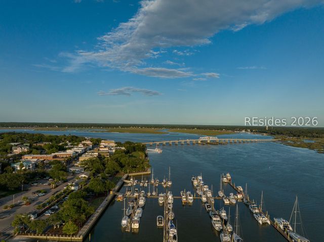 611 Huguenin Dr, Beaufort, SC 29902