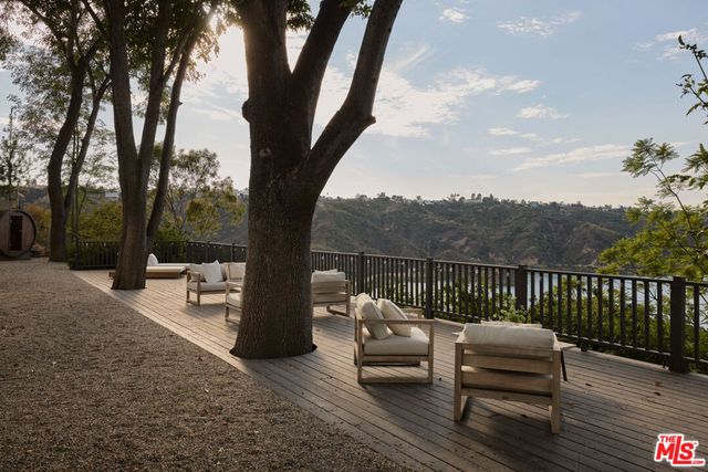 1900 Bel Air Road, Los Angeles, CA 90077