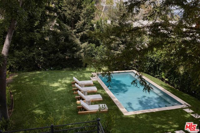 1900 Bel Air Road, Los Angeles, CA 90077