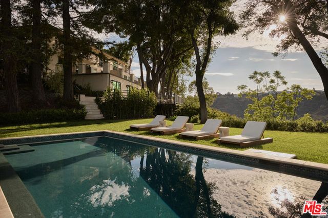 1900 Bel Air Road, Los Angeles, CA 90077
