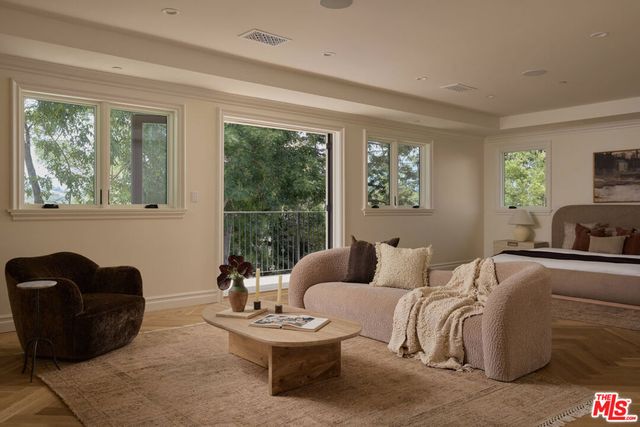 1900 Bel Air Road, Los Angeles, CA 90077