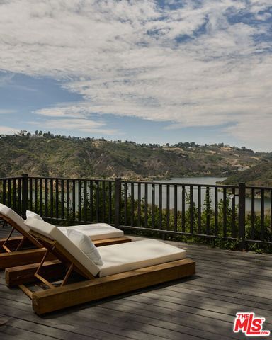 1900 Bel Air Road, Los Angeles, CA 90077