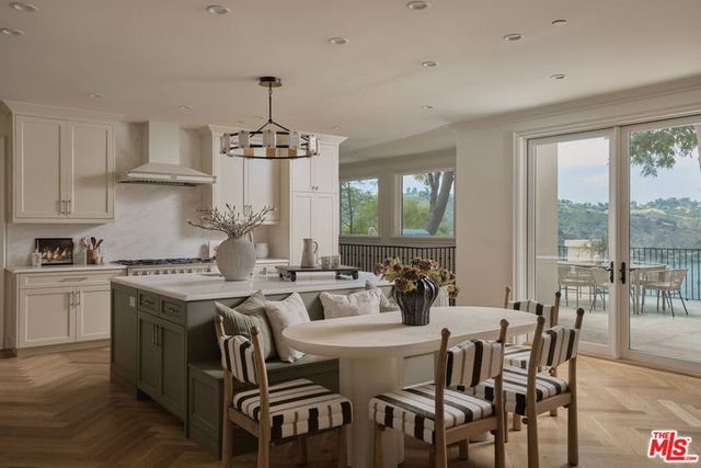 1900 Bel Air Road, Los Angeles, CA 90077