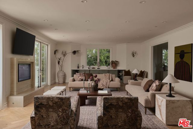 1900 Bel Air Road, Los Angeles, CA 90077