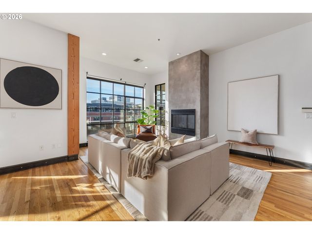 408 Nw 12TH Ave 608, Portland, OR 97209