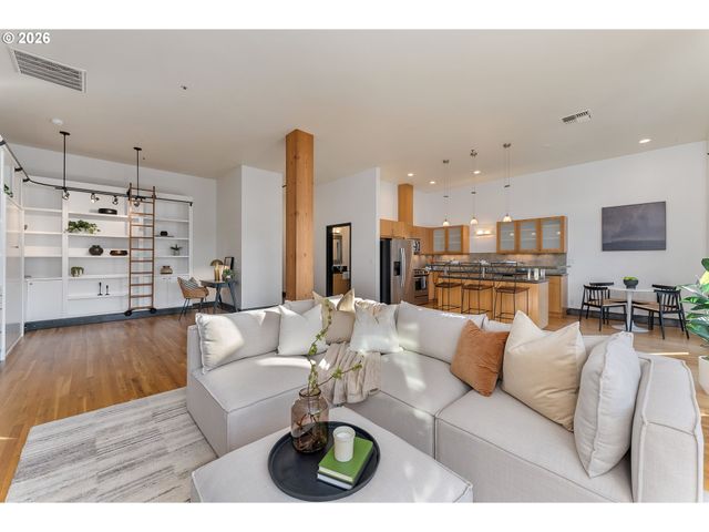 408 Nw 12TH Ave 608, Portland, OR 97209