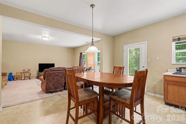 13933 Pinyon Pine Lane, Charlotte, NC 28215