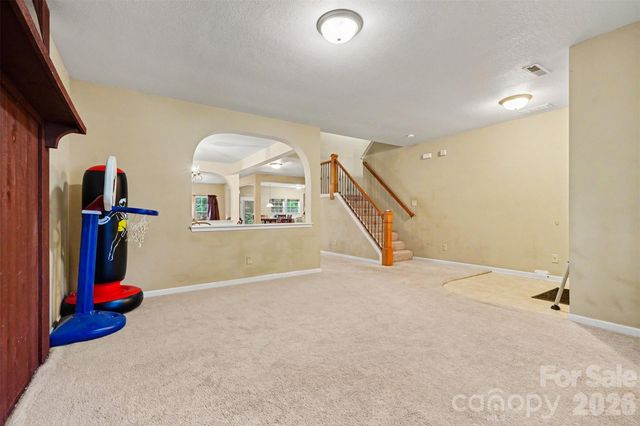 13933 Pinyon Pine Lane, Charlotte, NC 28215