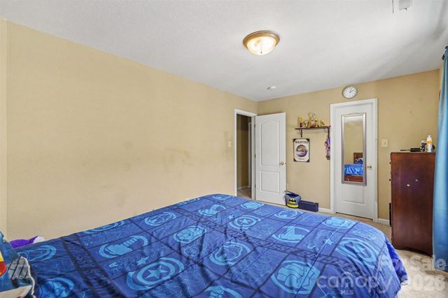 13933 Pinyon Pine Lane, Charlotte, NC 28215