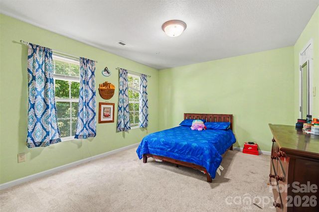 13933 Pinyon Pine Lane, Charlotte, NC 28215