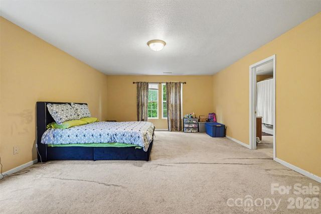 13933 Pinyon Pine Lane, Charlotte, NC 28215