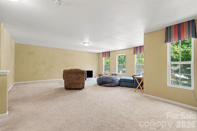 13933 Pinyon Pine Lane, Charlotte, NC 28215