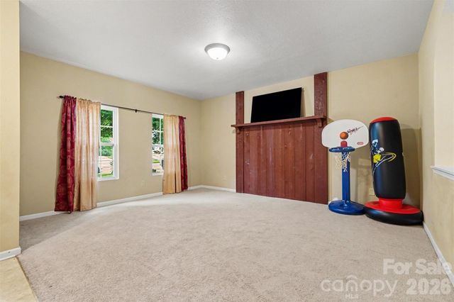 13933 Pinyon Pine Lane, Charlotte, NC 28215