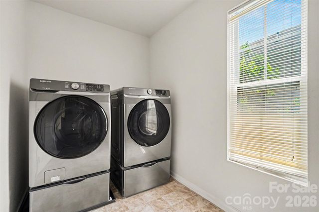 13933 Pinyon Pine Lane, Charlotte, NC 28215