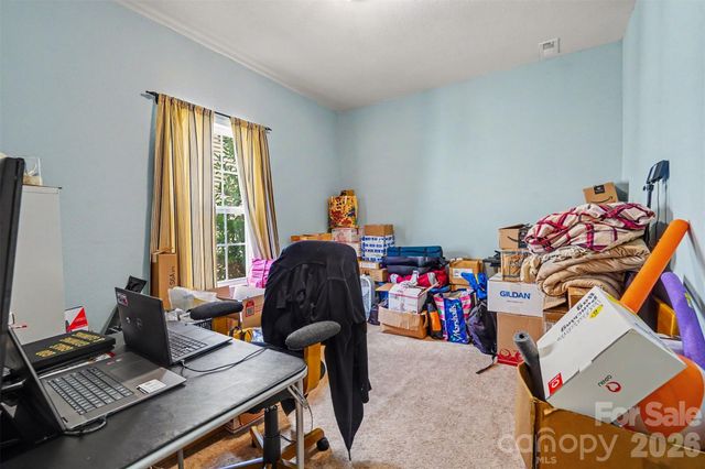 13933 Pinyon Pine Lane, Charlotte, NC 28215