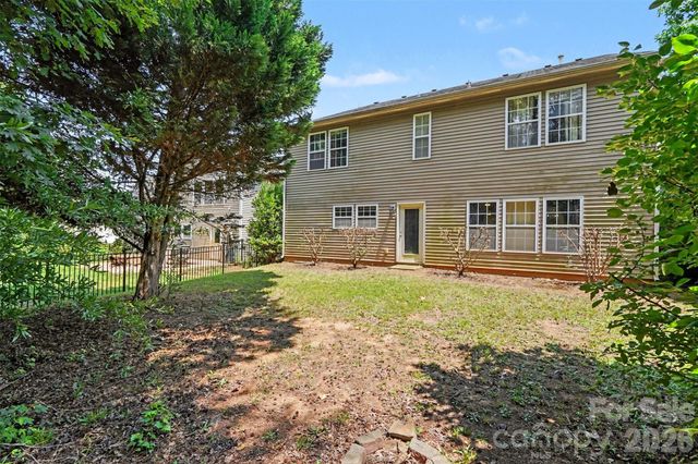 13933 Pinyon Pine Lane, Charlotte, NC 28215