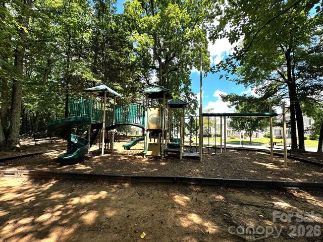 13933 Pinyon Pine Lane, Charlotte, NC 28215