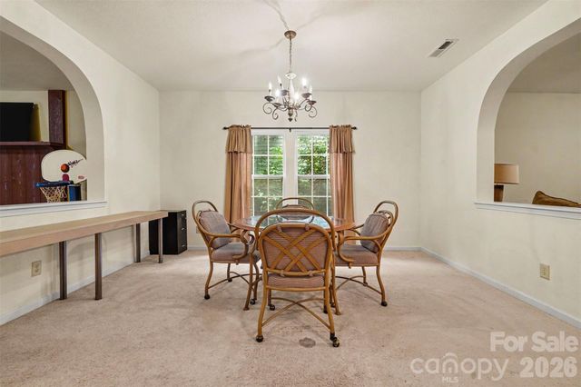 13933 Pinyon Pine Lane, Charlotte, NC 28215