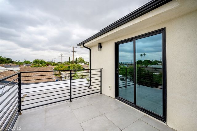 11217 Cohasset, Sun Valley, CA 91352