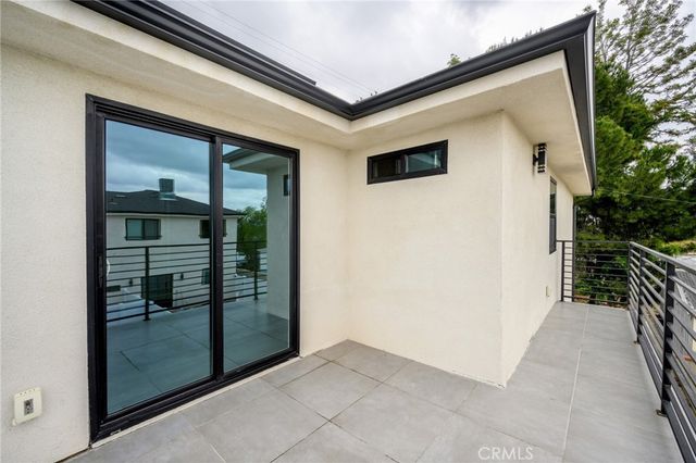 11217 Cohasset, Sun Valley, CA 91352