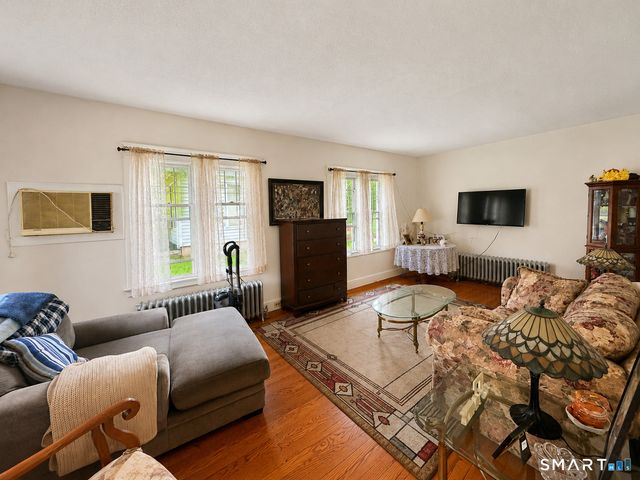 195 Montowese Avenue, North Haven, CT 06473