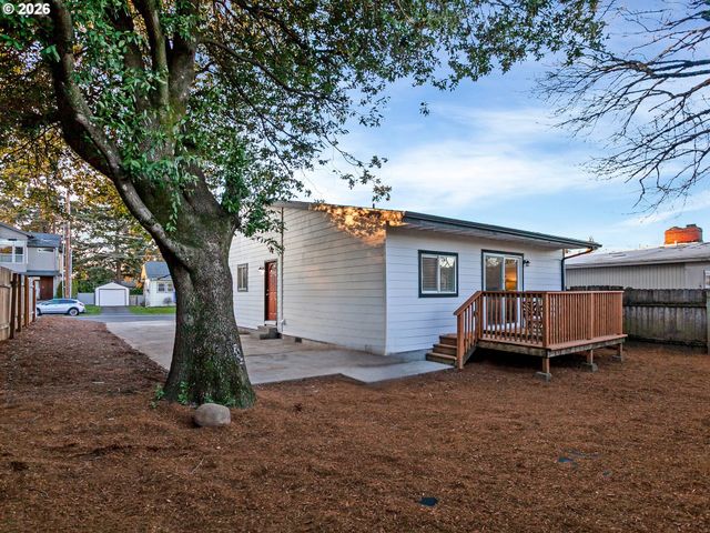 1634 Ne 74TH Ave, Portland, OR 97213