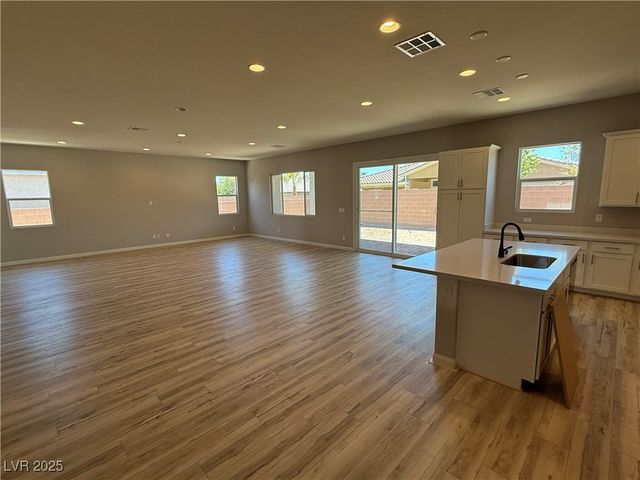 567 Jerry Bird Court, Las Vegas, NV 89123