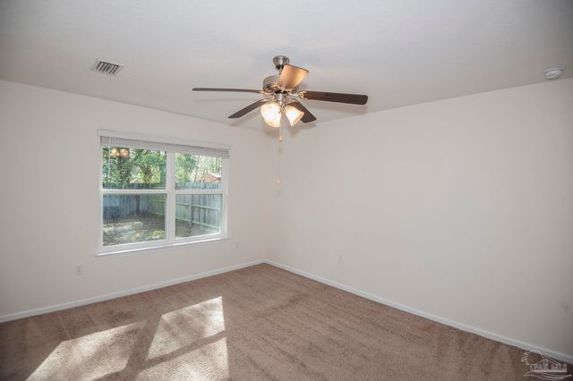 9490 Lutoo Ln, Pensacola, FL 32526