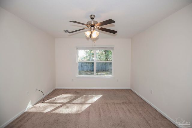 9490 Lutoo Ln, Pensacola, FL 32526