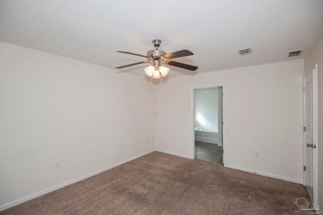 9490 Lutoo Ln, Pensacola, FL 32526