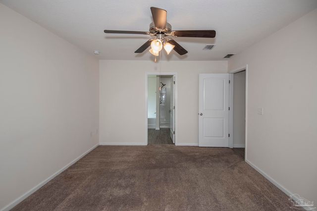 9490 Lutoo Ln, Pensacola, FL 32526