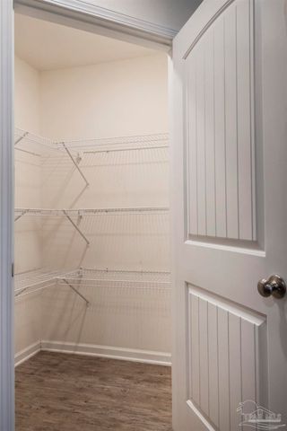 9490 Lutoo Ln, Pensacola, FL 32526