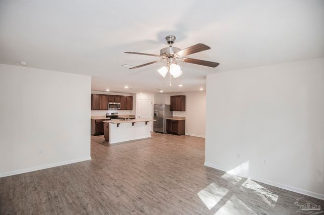 9490 Lutoo Ln, Pensacola, FL 32526